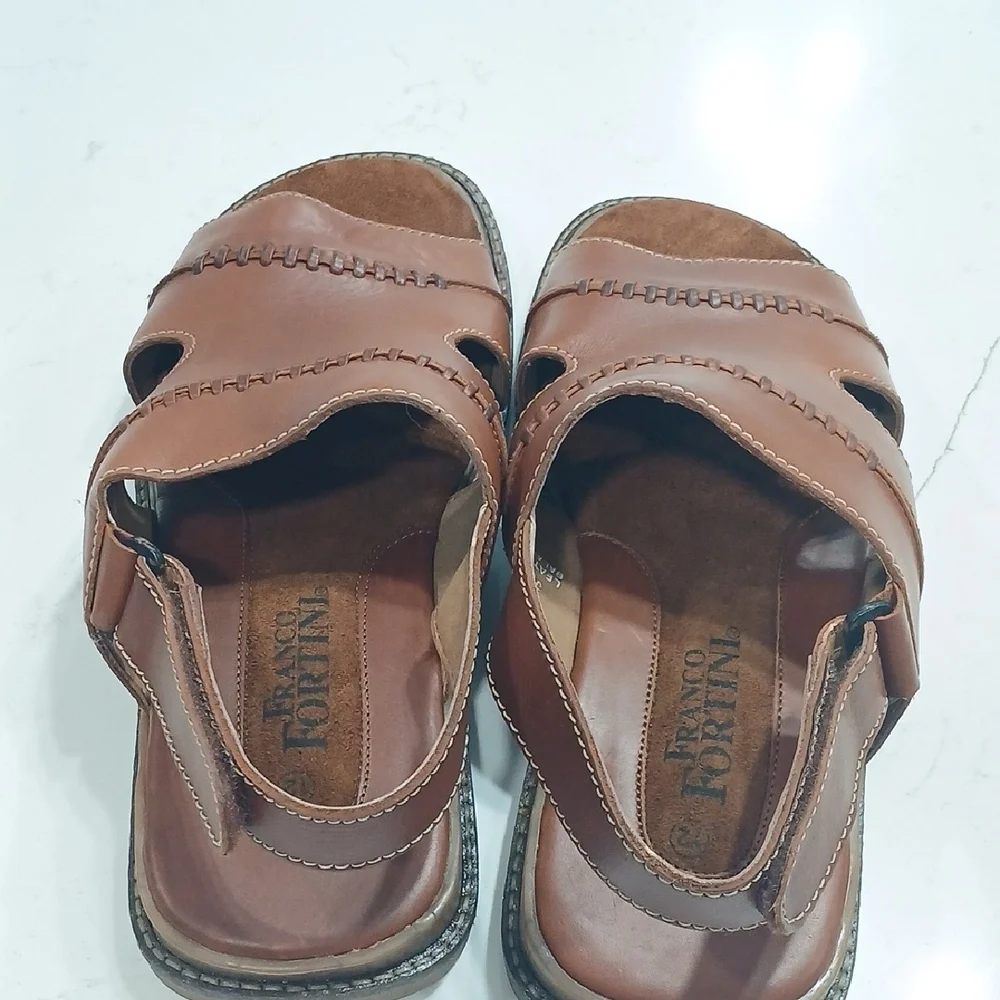 Franco Fortini Brown Sandals with Cushioned Footbed New Without Tags Or Box